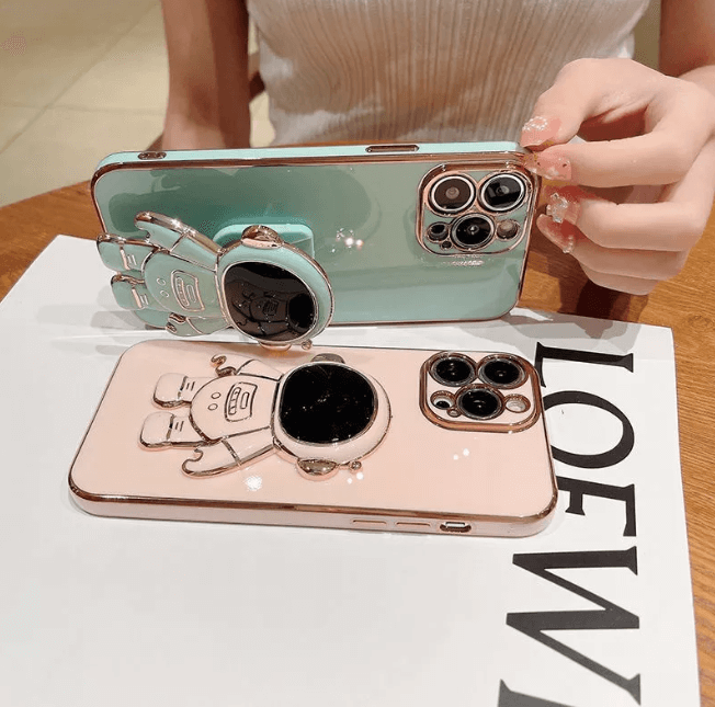 Astronaut Design Phone Case | Fun Astronaut Stand