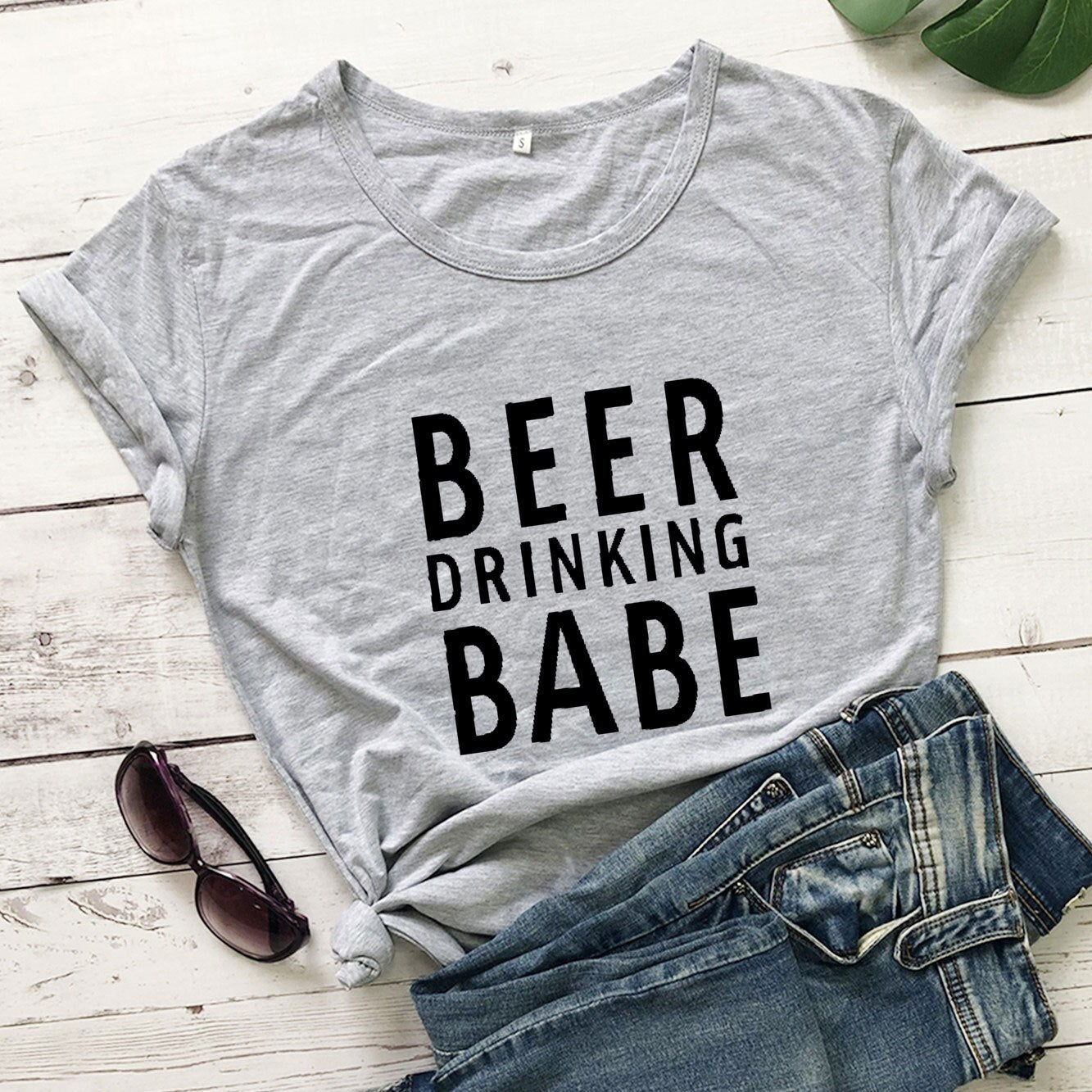Beer Drinking Babe T-Shirt | Trendy Graphic Tee