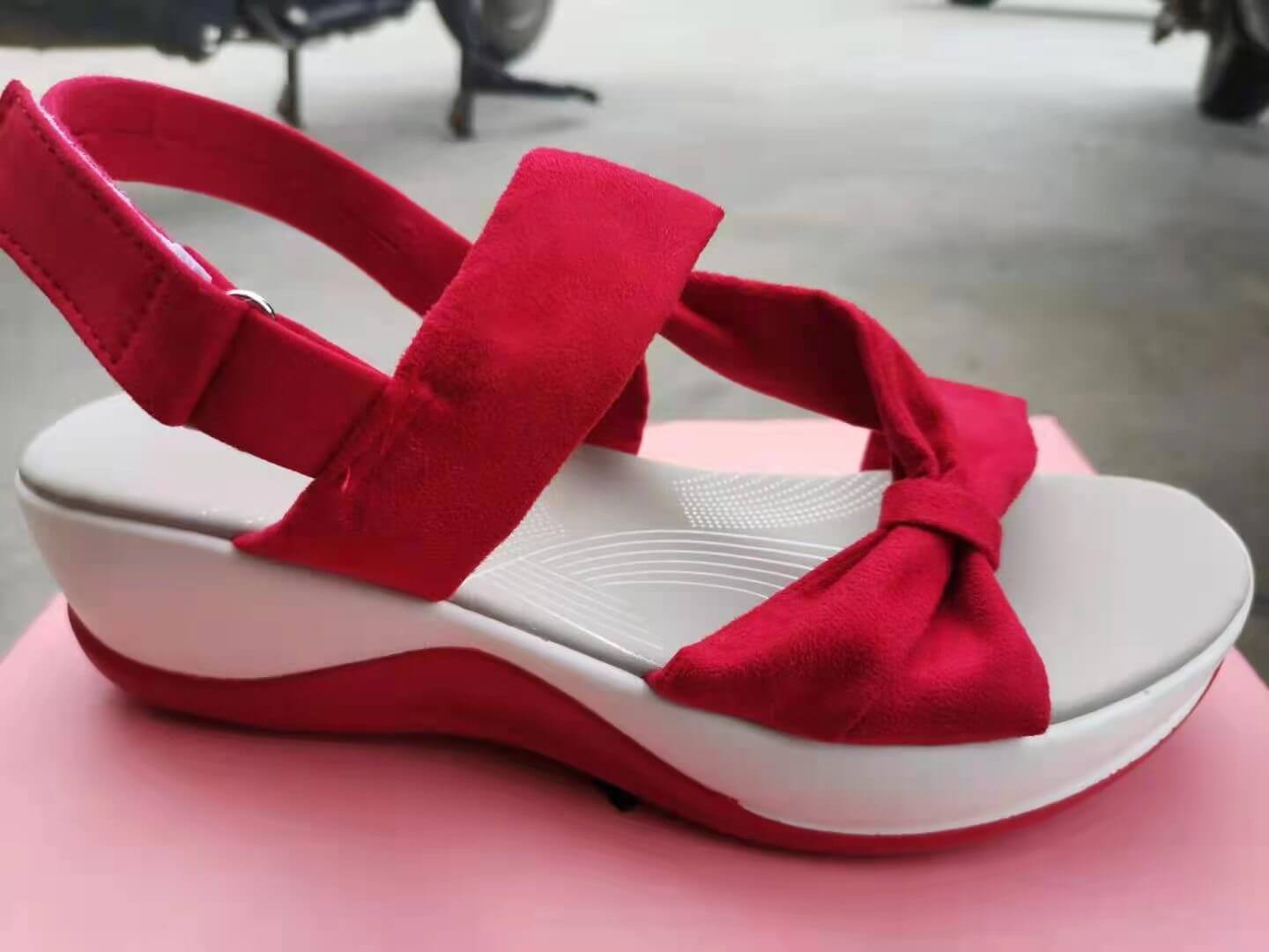 Comfy Chic Sandals | Fashionable & Supportive Styles