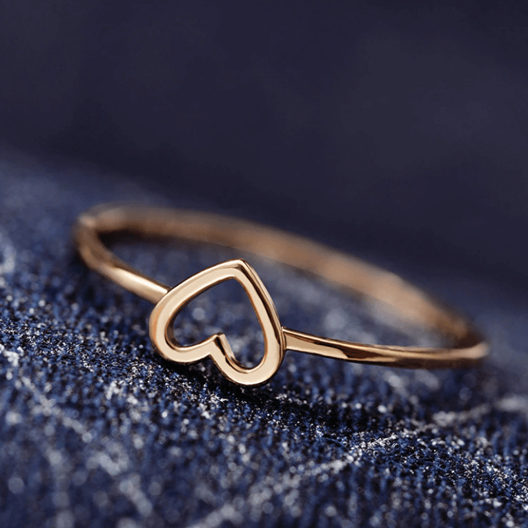 Heart Charm Delicate Ring | Timeless Elegance
