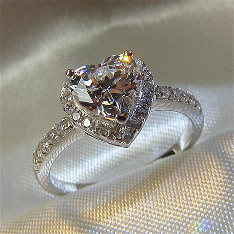 Heart-Shaped Gemstone Jewelry | Sparkling Elegance & Romantic Jewelry