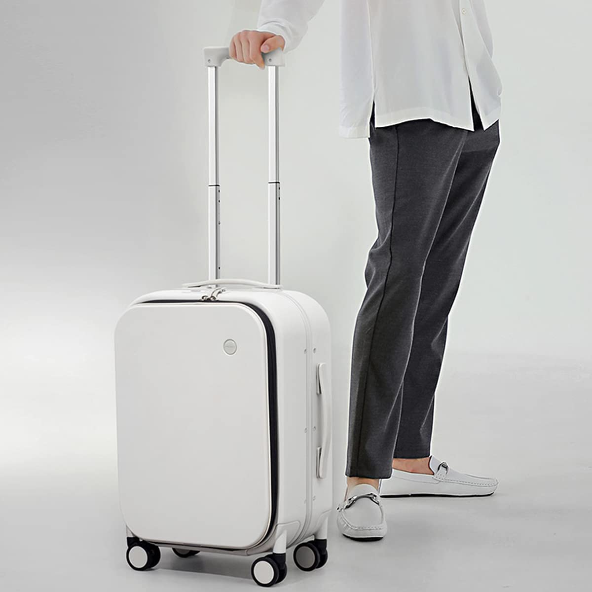 Compact Spinner Luggage | Smart Organization & Effortless Maneuverability