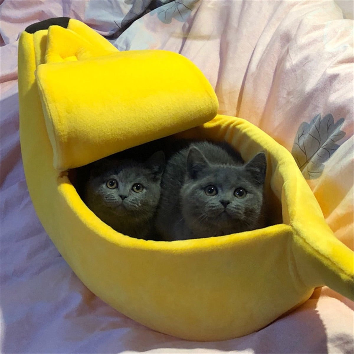 Cozy Banana Pet Bed | Fun & Comfortable Pet Retreat