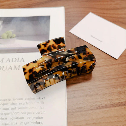 Fashionable Hair Claw Clips | Trendy Patterns & Stylish Accessories