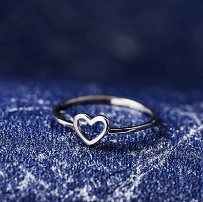 Heart Charm Delicate Ring | Timeless Elegance