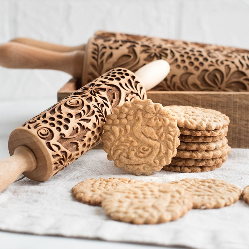 Holiday Embossed Rolling Pin | Festive Bakeware Designs